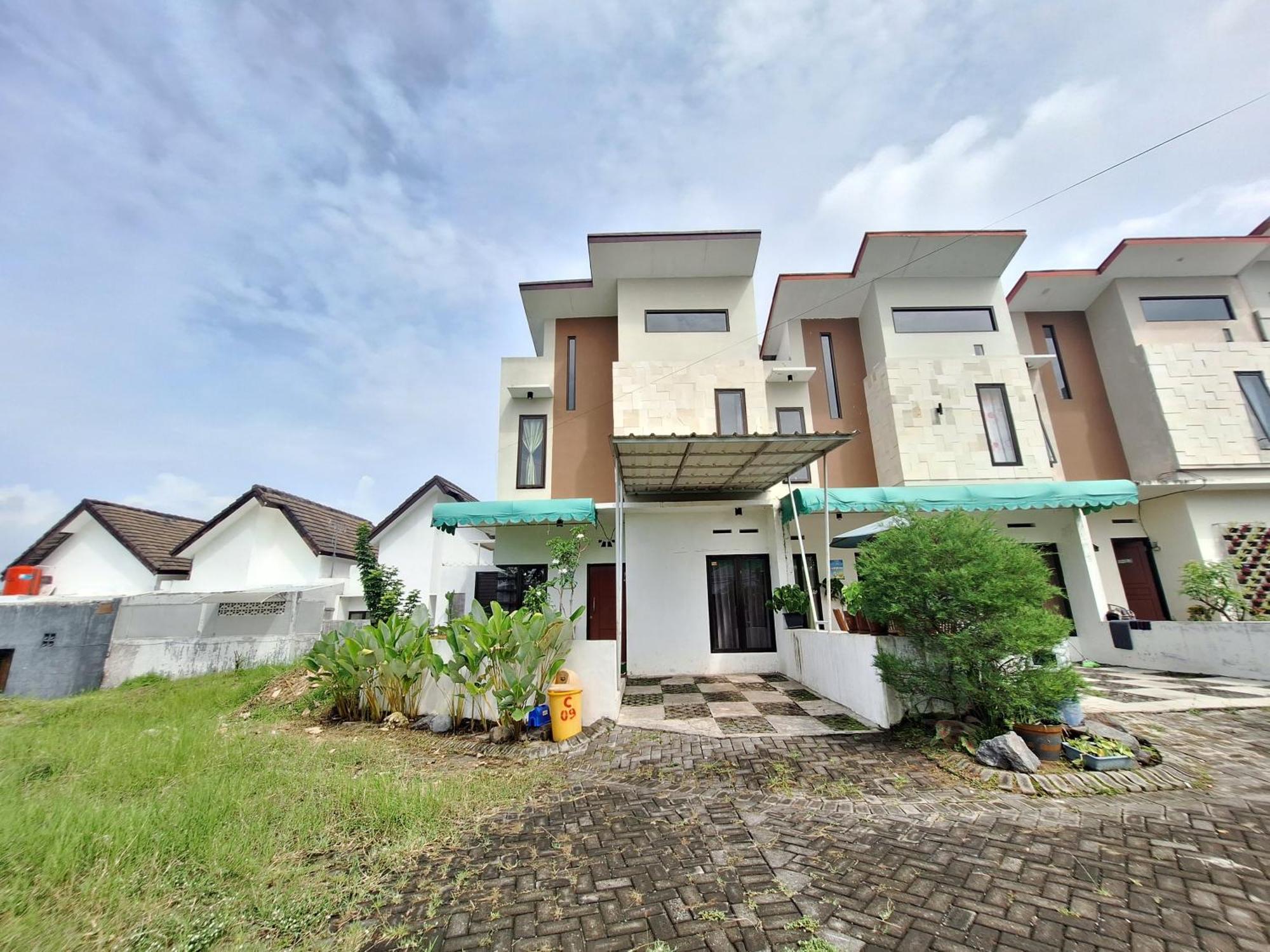 Villa Estetik Di Malang Extérieur photo